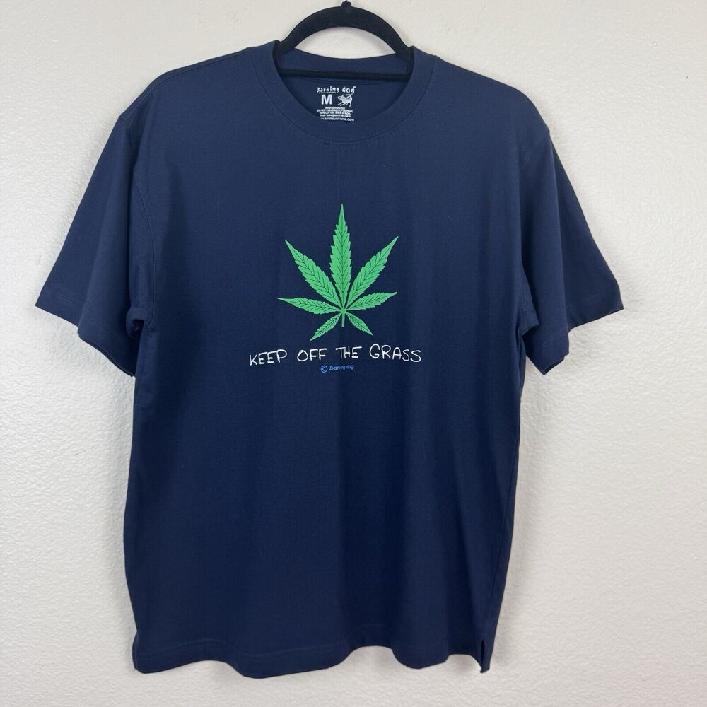 Barking Dog Cannibis Keep Off The Grass Marijuana Weed Leaf Crew Neck T-Shirt M